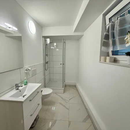 Apartment Mira 11